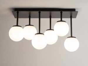 Miniaturka 3 - Plafon Tulia 6 krótki z sześcioma białymi kloszami, ujęcie zamontowanej lampy
