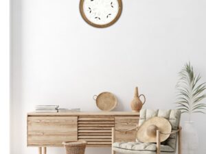 Miniaturka 1 - Plafon Velemeta 30 cm z drewnianą ramą w aranżacji nad jasną komodą