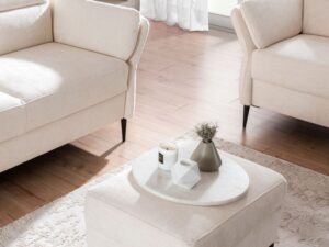 Miniaturka 1 - Pufa Narvento z tacą dekoracyjną w salonie