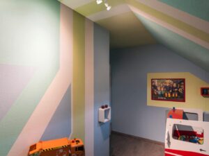 Miniaturka 6 - Biała oprawa Puri CW zamontowana na suficie we wnętrzu
