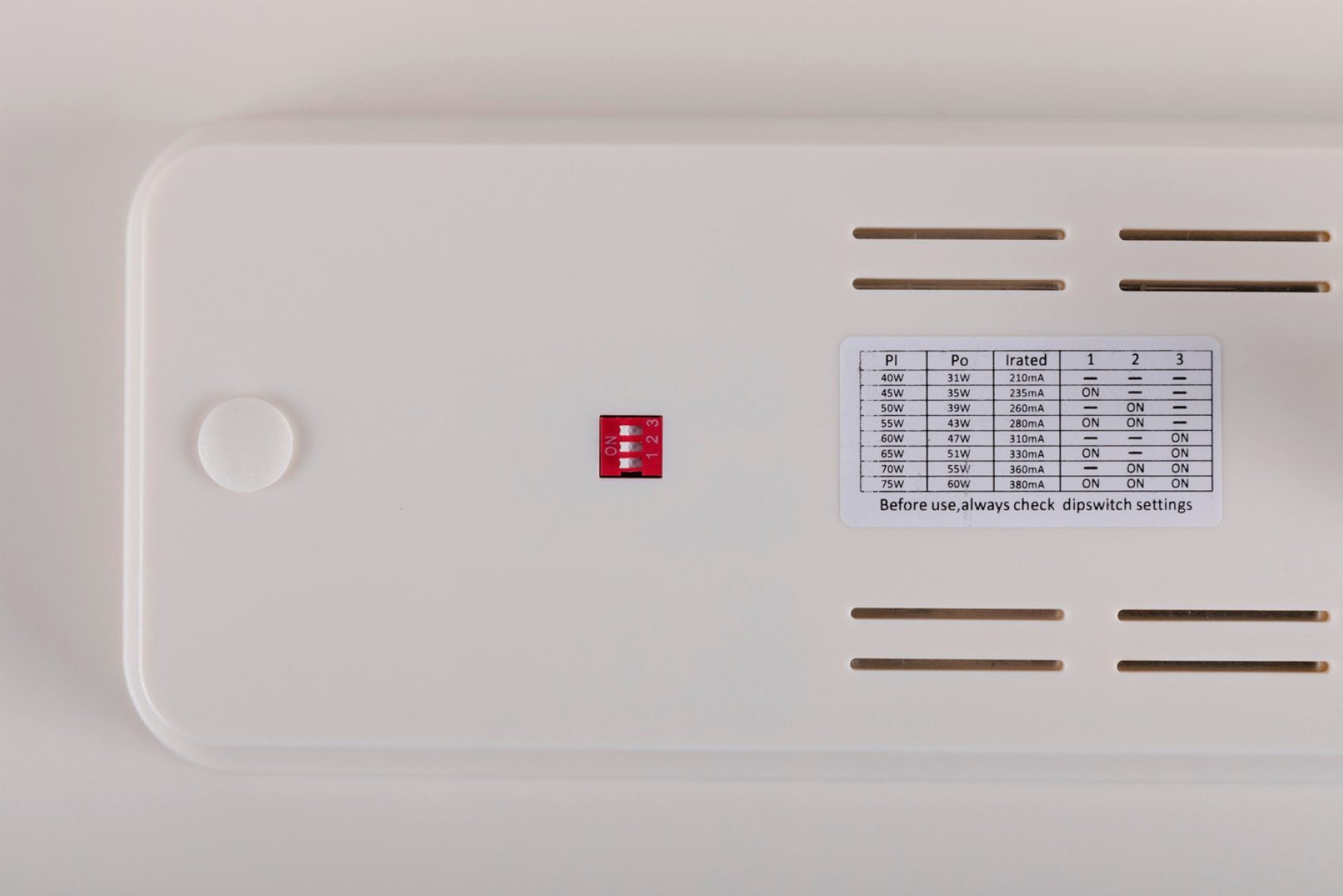 Sight Panel biały – detal regulacji i adaptera szynowego