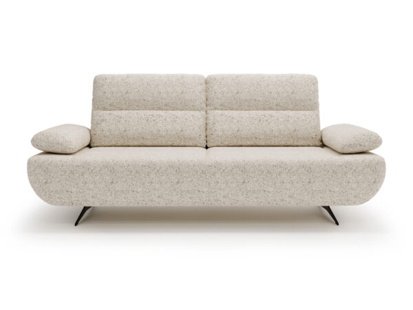 Trzyosobowa sofa Covina w kremowym obiciu, widok z przodu na białym tle