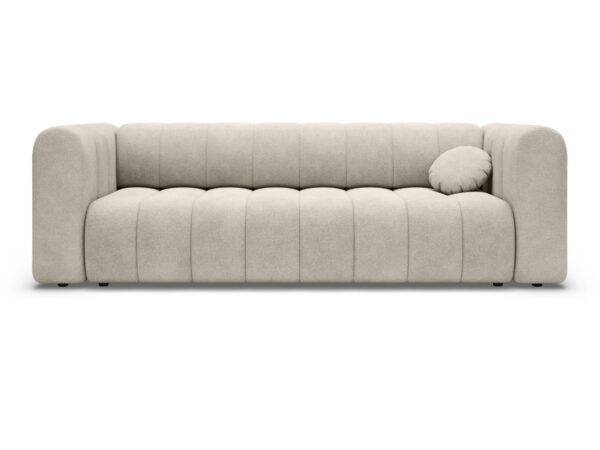 Sofa Fendaro 250 cm – front na białym tle, jasna tkanina z pionowymi przeszyciami