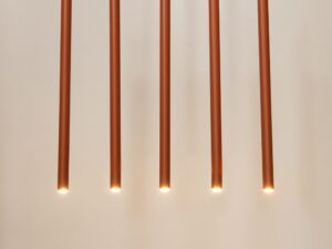 Miniaturka 12 - Lampa Sopel 5 ceglana – pięć rozświetlonych stalowych kloszy