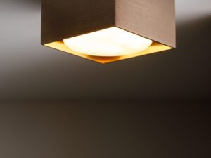 Miniaturka 6 - Oprawa Cubo Metalik GX53 w odcieniu jasnego brązu szczotkowanego w aranżacji