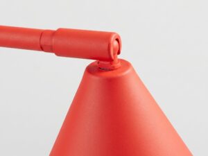 Miniaturka 75 - Stalowa lampa biurkowa Sorvella 35 cm czerwony – detal mocowania klosza