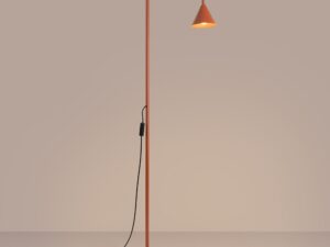 Miniaturka 106 - Stalowa lampa podłogowa Sorvella 165 cm ochra czerwona z włączonym światłem we wnętrzu