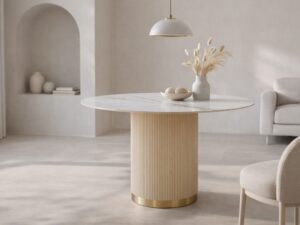 Miniaturka 1 - Stół okrągły Eleganza z białym blatem w jasnym salonie, ujęcie pod kątem