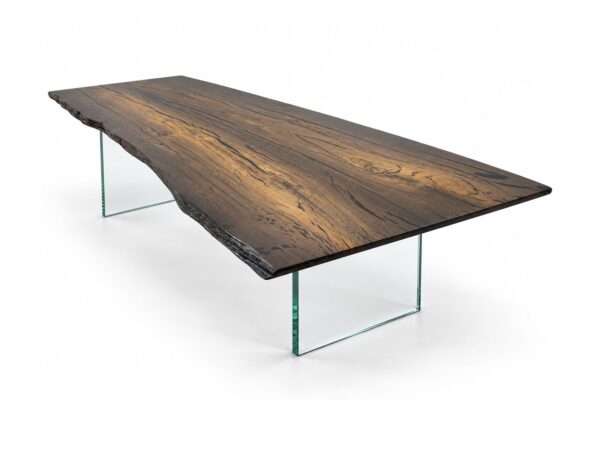 Stół z czarnego dębu bagiennego 293x105 cm NOCTURNO na szklanych nogach – zdjęcie produktowe na białym tle