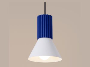 Miniaturka 8 - Stożkowa lampa wisząca Avelira 14 cm biały + ultramaryna – klosz z bliska na beżowym tle