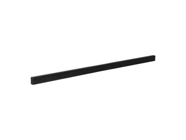 Czarna szyna magnetyczna natynkowa 20 mm 150 cm na białym tle
