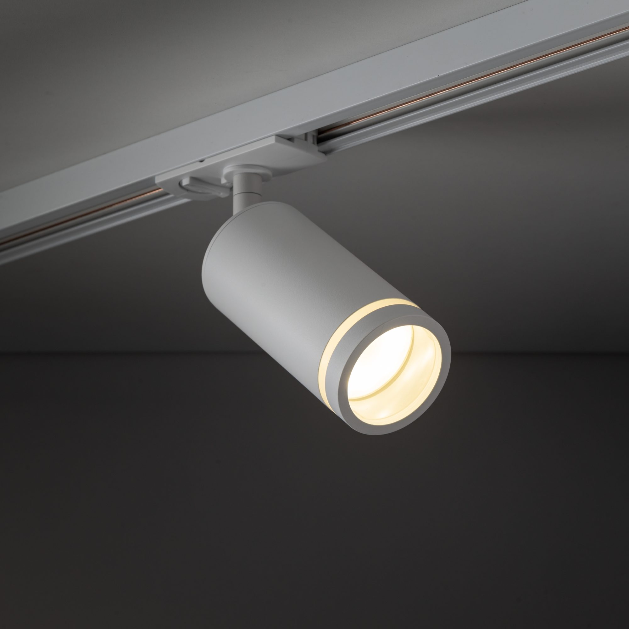 Oprawa szynowa Tracer Ring Slim bialy – aranżacja