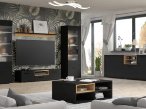 Miniaturka 6 - Aranżacja kolekcji Nimet z czarną witryną przy telewizorze i komodą