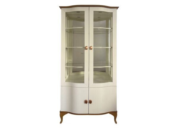 Witryna Madera DR06 w kolorze Off White na białym tle – widok z przodu