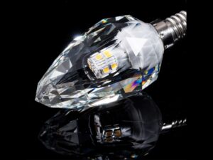 Miniaturka 2 - Żarówka kryształowa LED C37 E14 4 W na czarnym tle