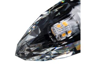 Miniaturka 1 - Żarówka LED C37 E14 4 W – detal fasetowanej osłony i diod
